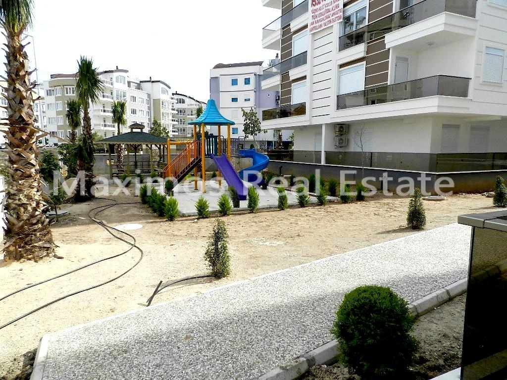 Budget-friendly Modern Residential Property in Antalya Konyaalti – living room (image 2)